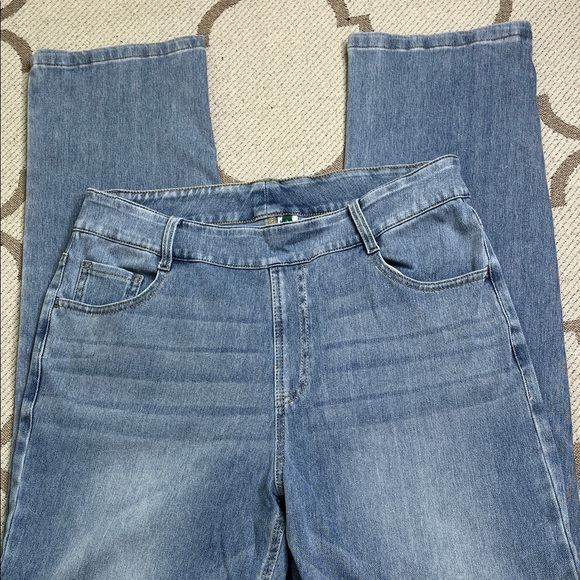 Halara Flex High Waisted Pockets Straight Leg Washed Casual Jeans , 02636266, LG - Picture 3 of 13